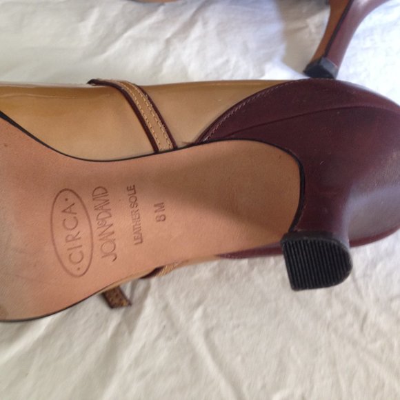 Women's Joan &David Gold/Brown heels ,used ,sz 8m - Picture 5 of 5